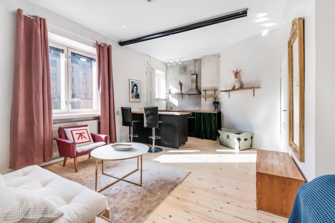 헬싱키 Wehost Modern Kitchen Studio With Bright Colours 아파트 외부 사진