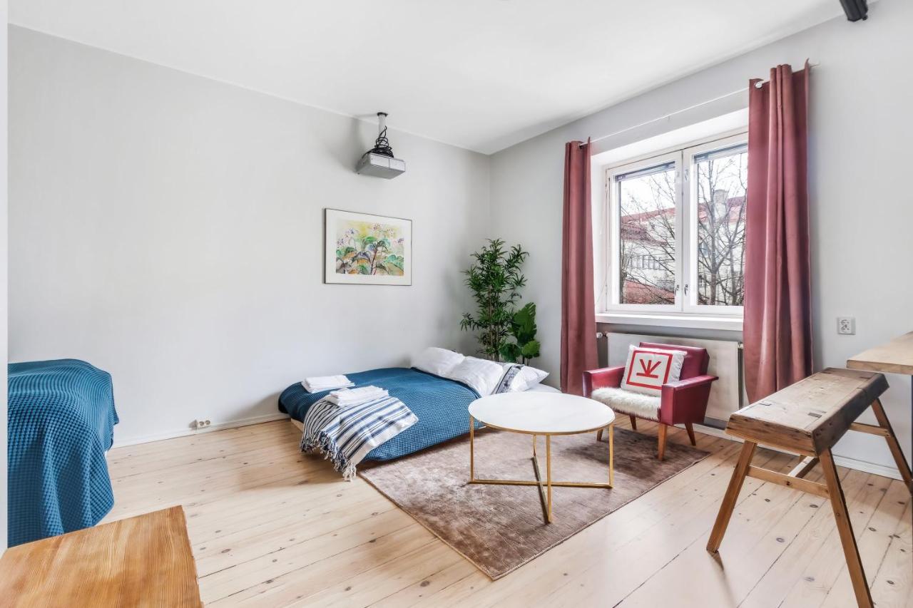 헬싱키 Wehost Modern Kitchen Studio With Bright Colours 아파트 외부 사진