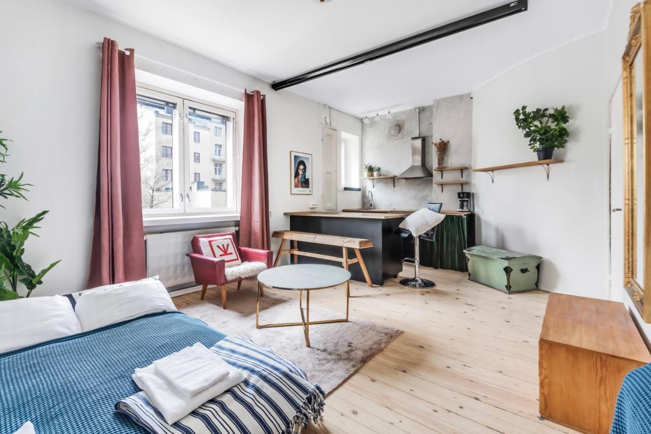 헬싱키 Wehost Modern Kitchen Studio With Bright Colours 아파트 외부 사진